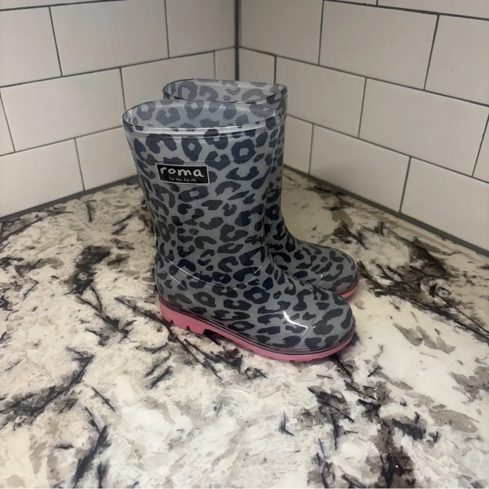 Roma Gray Leopard Print Boots with Pink Soles